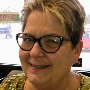 Meet your Posher, Deb